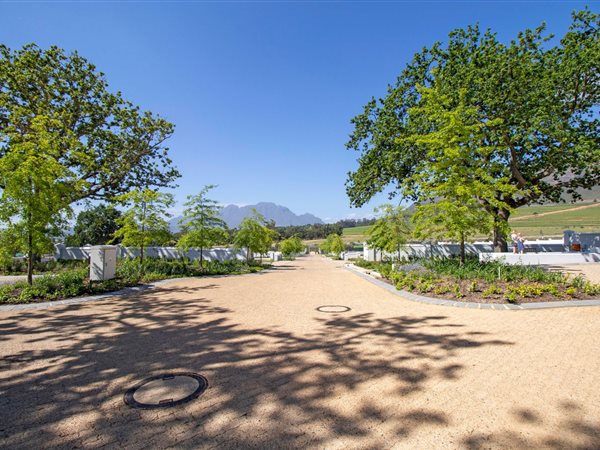 258 m² Land available in Stellenbosch Central