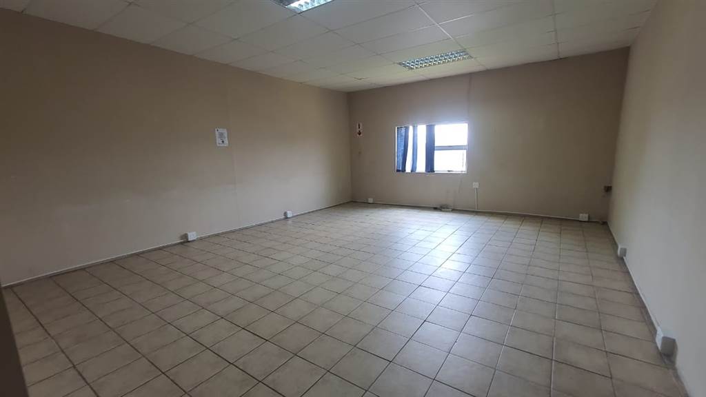 315  m² Industrial space in Klipfontein photo number 7