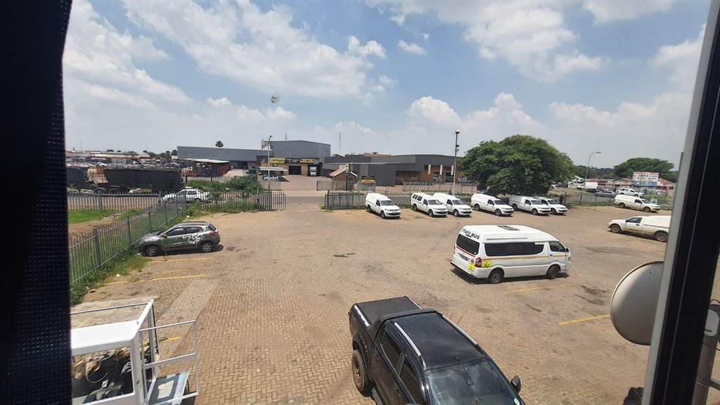 315  m² Industrial space in Klipfontein photo number 11