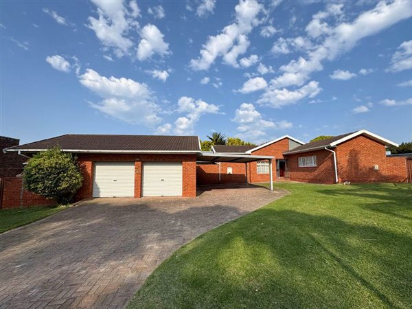 3 Bedroom House 3 Bedroom House
