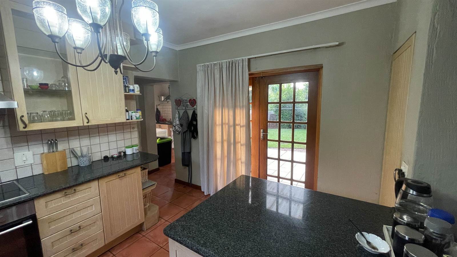 4 Bed House in Garsfontein photo number 8