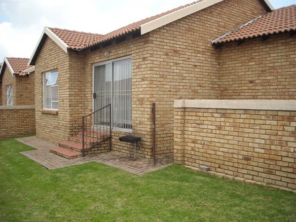 2 Bedroom Townhouse 2 Bedroom Townhouse