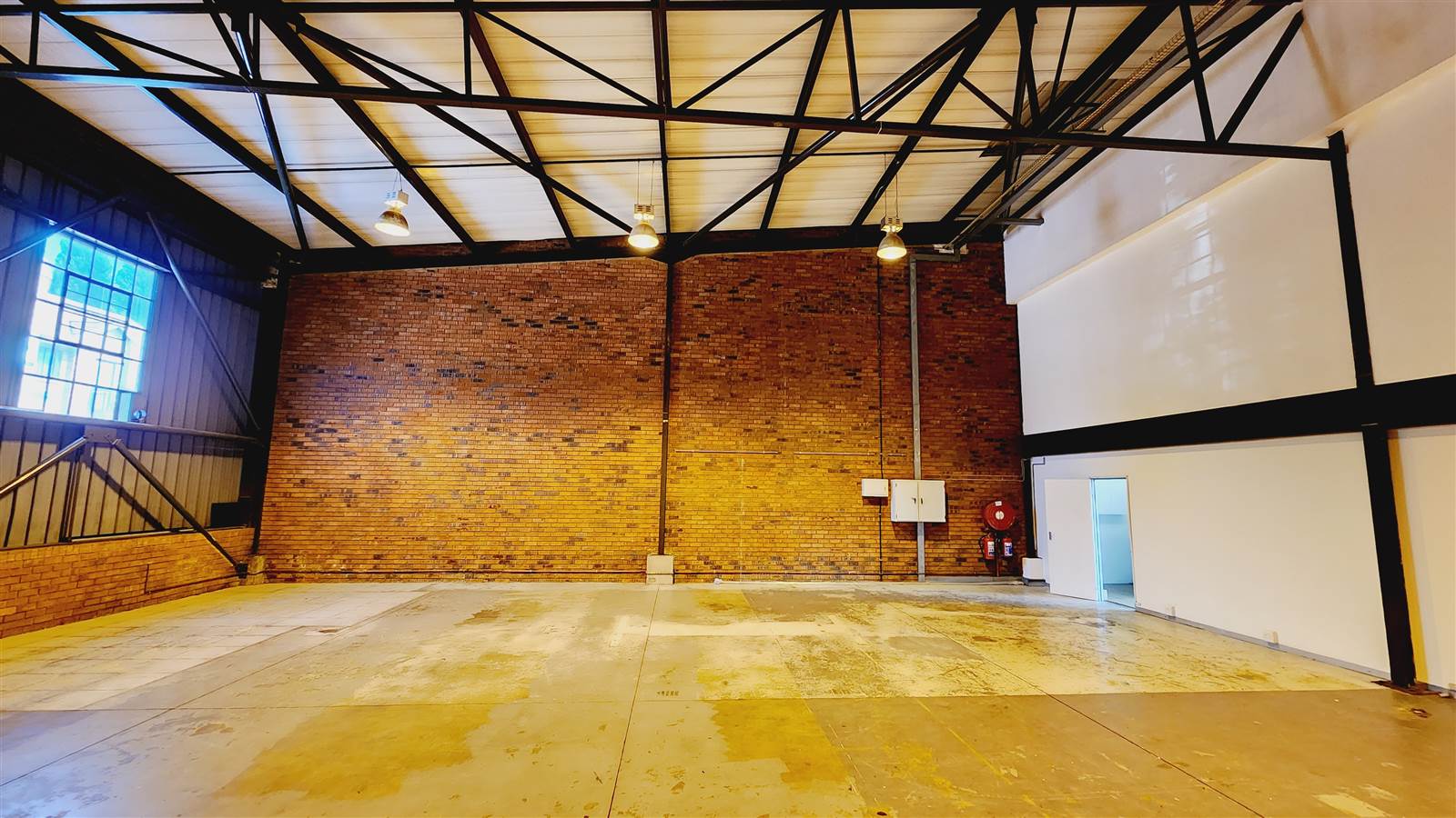 334  m² Industrial space in Olivedale photo number 2