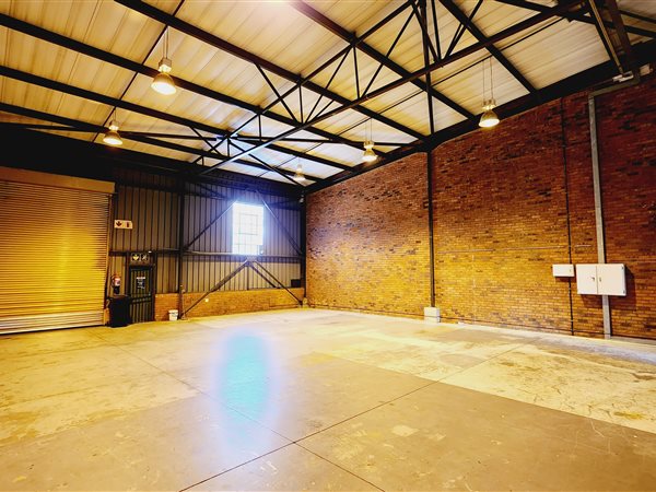 334  m² Industrial space