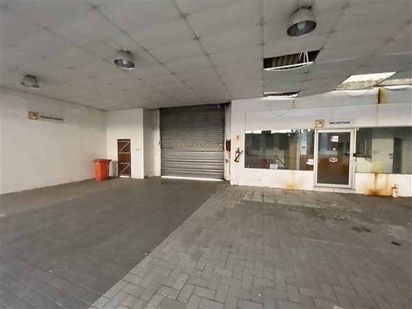 1 172  m² Commercial space