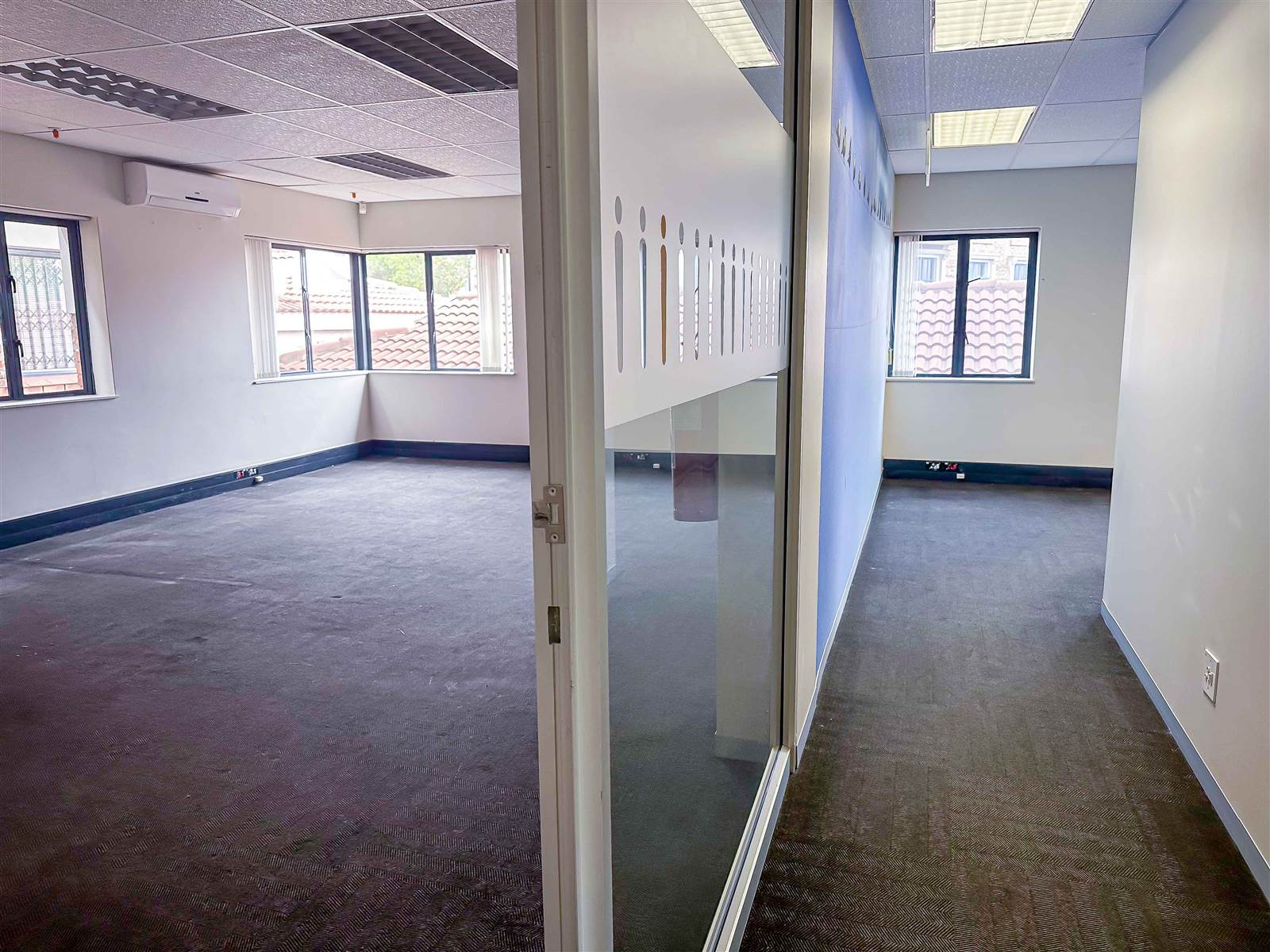 245  m² Commercial space in Bryanston photo number 16