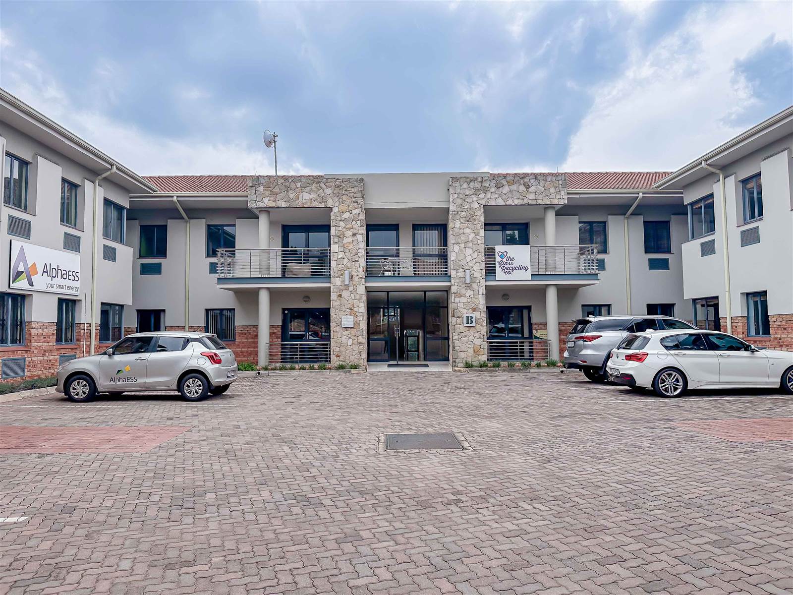 245  m² Commercial space in Bryanston photo number 1