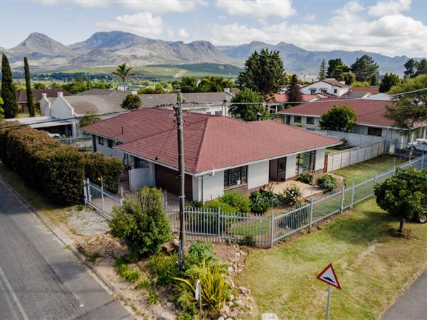 3 Bed House in Grabouw