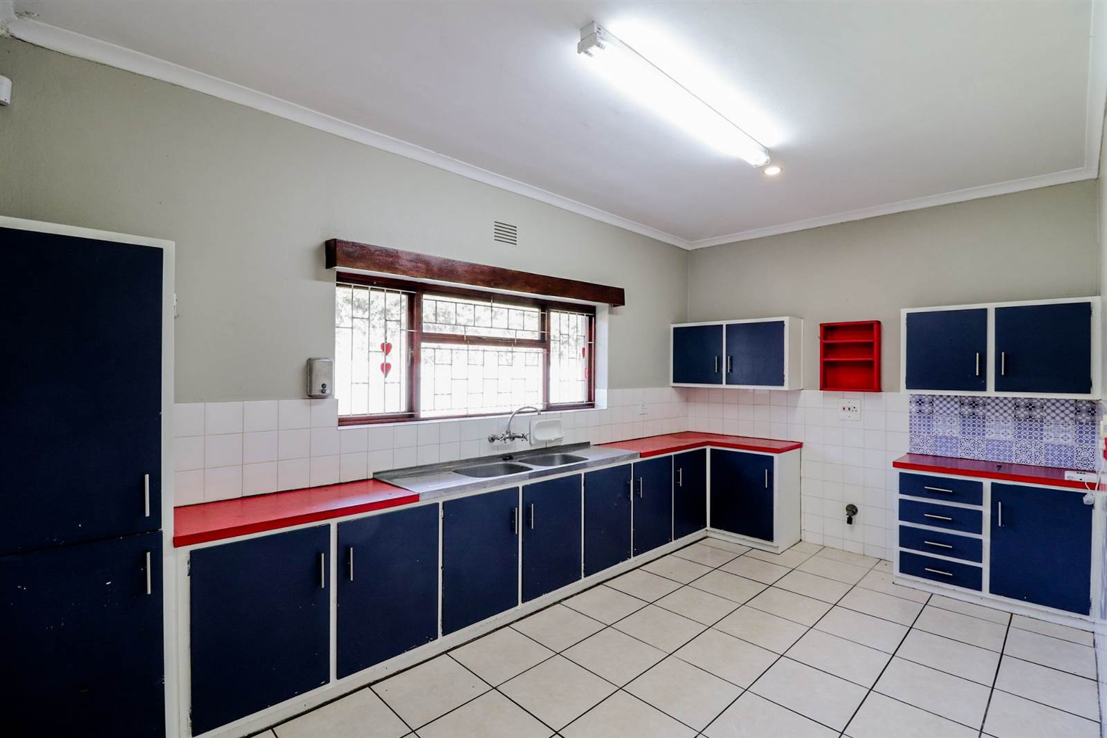 3 Bed House in Grabouw photo number 9