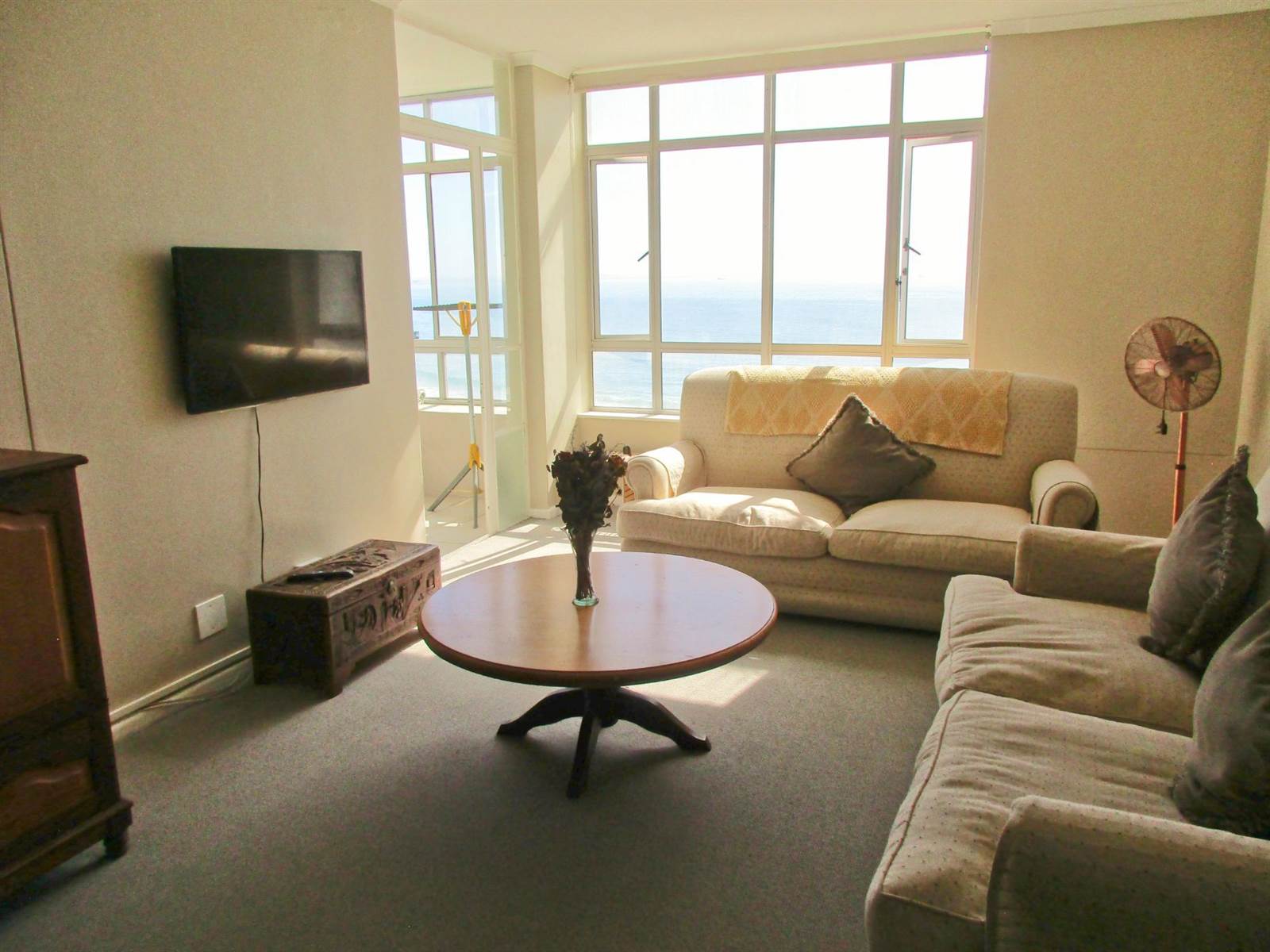 2 Bed Apartment in Summerstrand photo number 2