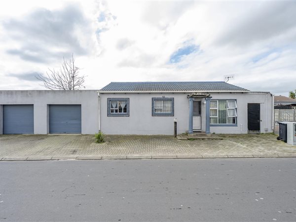 3 Bedroom House 3 Bedroom House