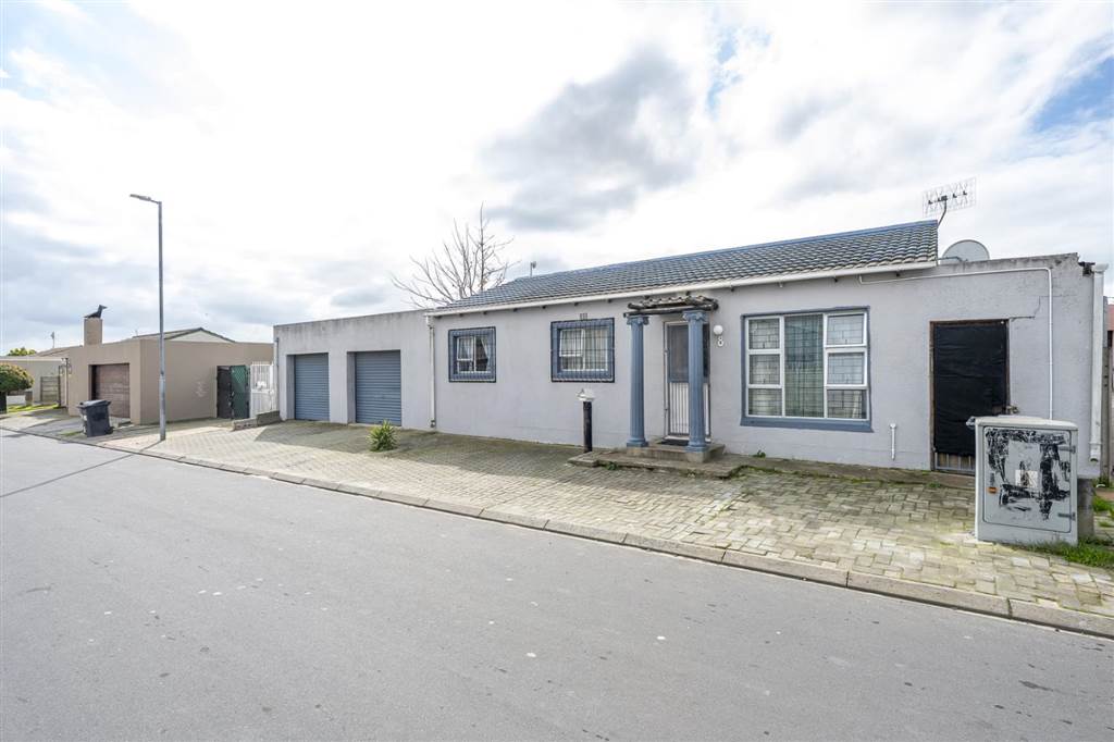 3 Bedroom House 3 Bedroom House