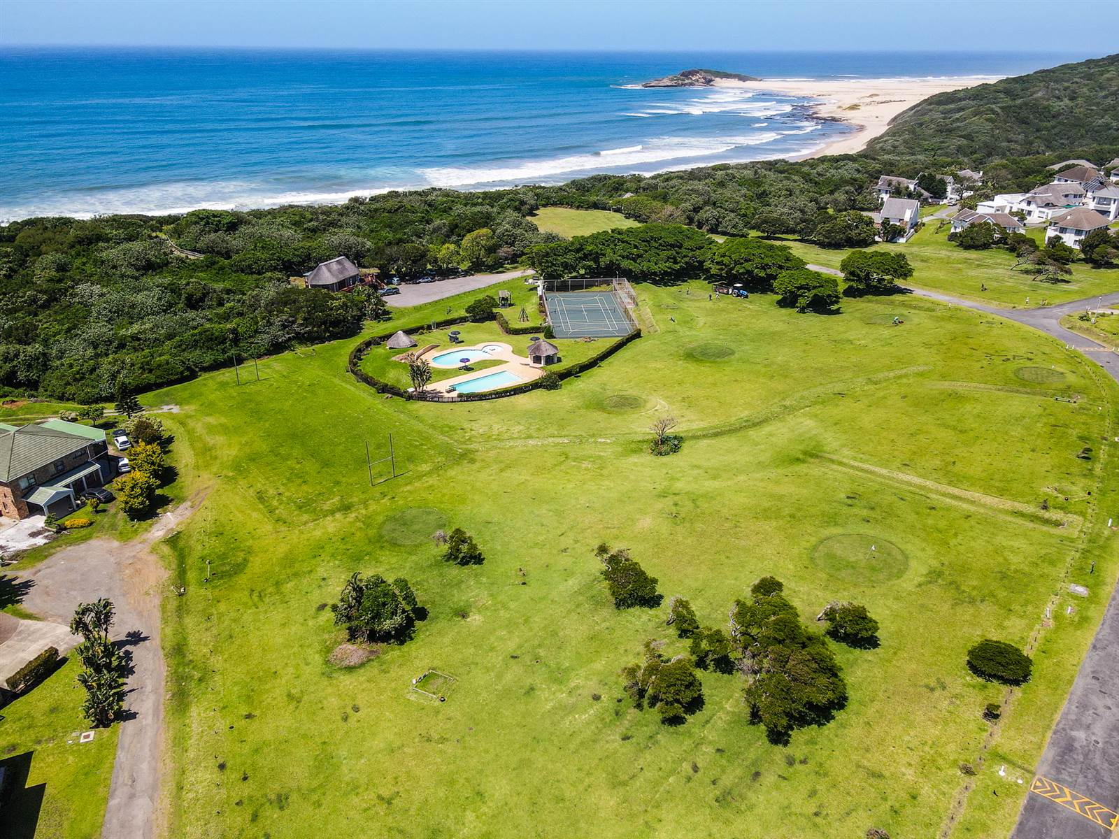 713 m² Land available in Cove Rock photo number 7