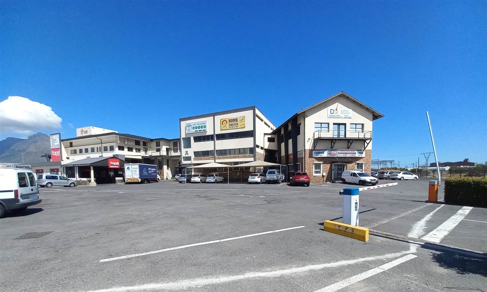115  m² Commercial space in Ndabeni photo number 1