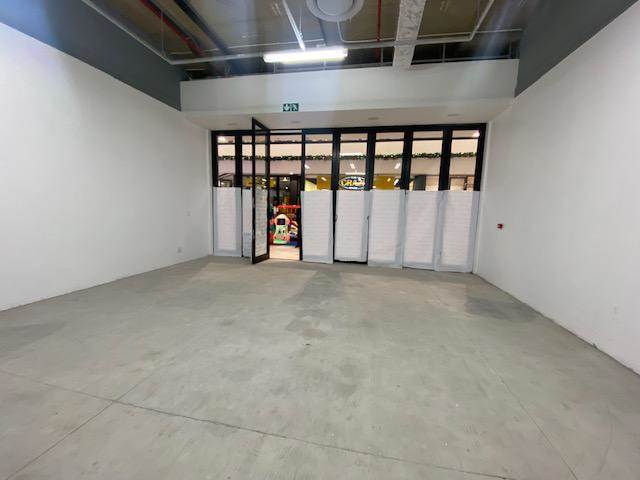 122  m² Commercial space in Milnerton Central photo number 16