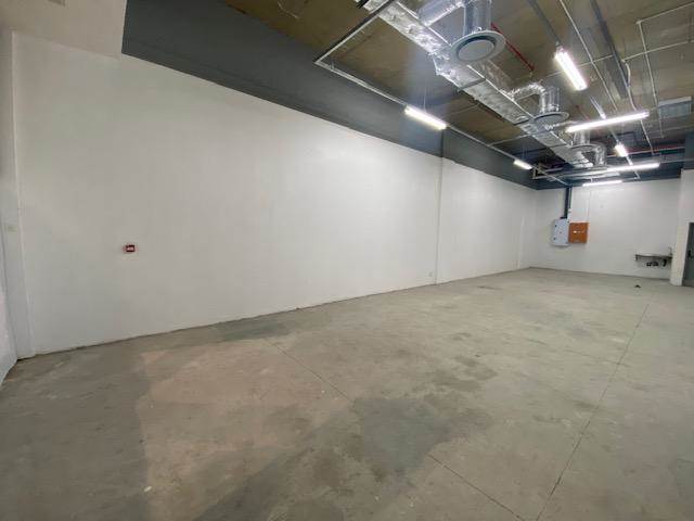 122  m² Commercial space in Milnerton Central photo number 8