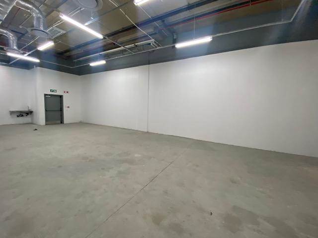 122  m² Commercial space in Milnerton Central photo number 5