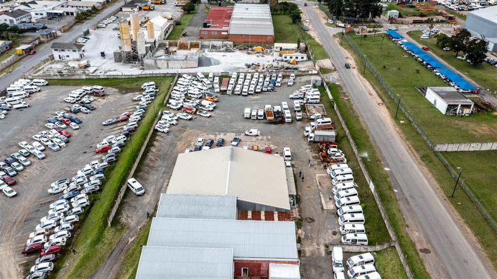 4914  m² Industrial space in Amalinda photo number 8