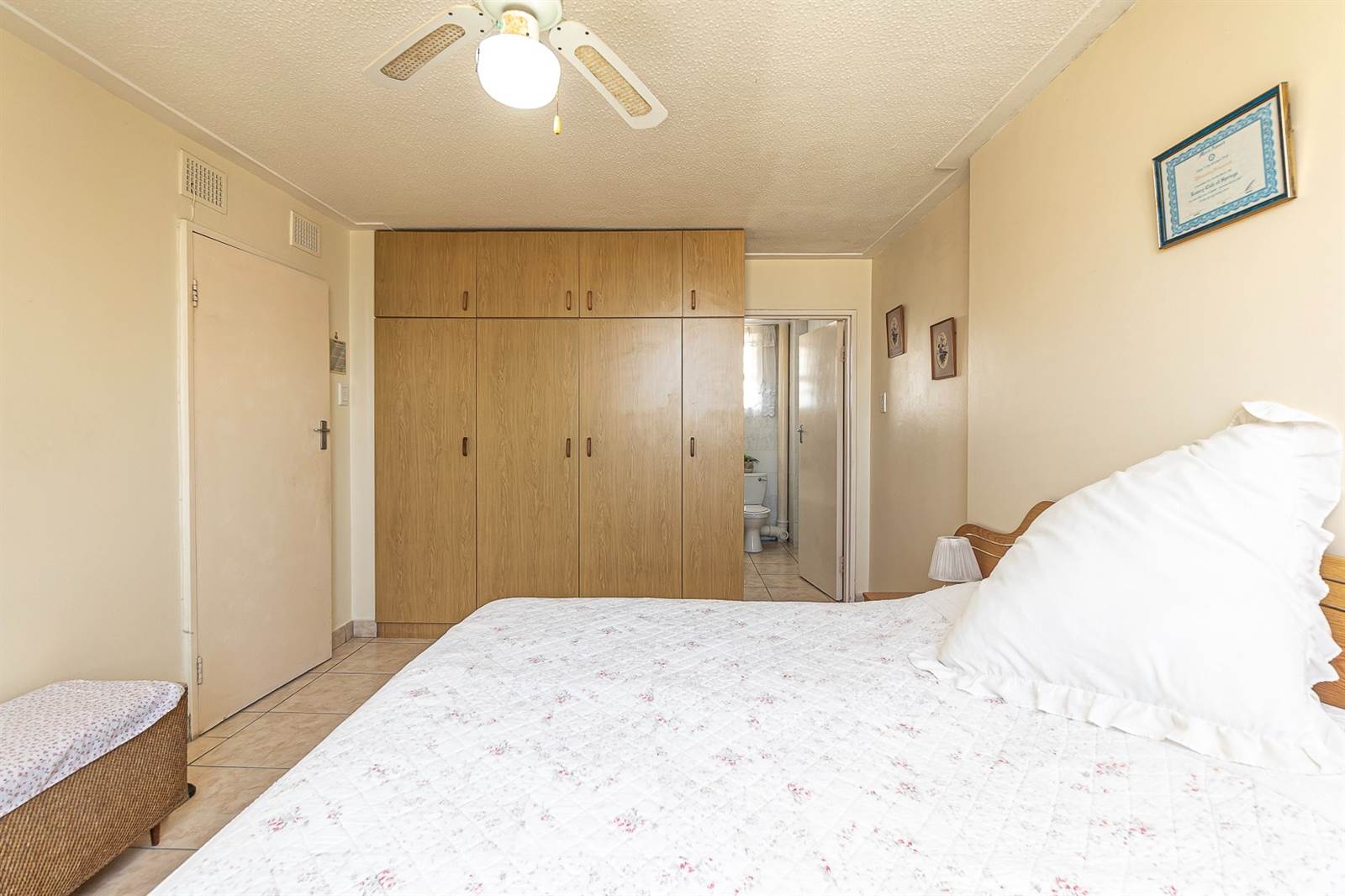 2 Bed Apartment in Doonside photo number 15