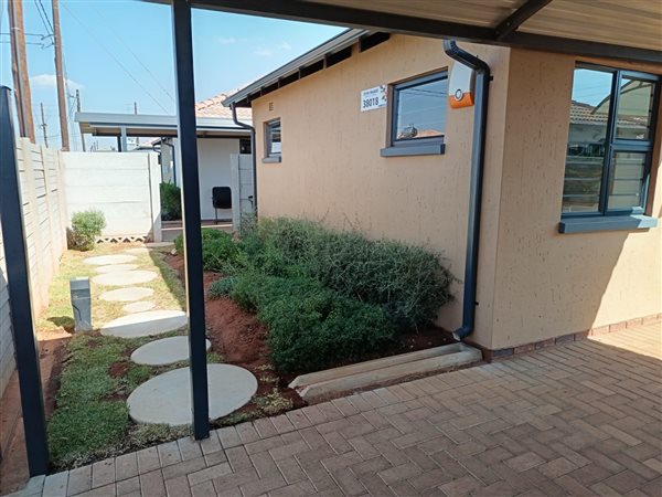 2 Bedroom House 2 Bedroom House