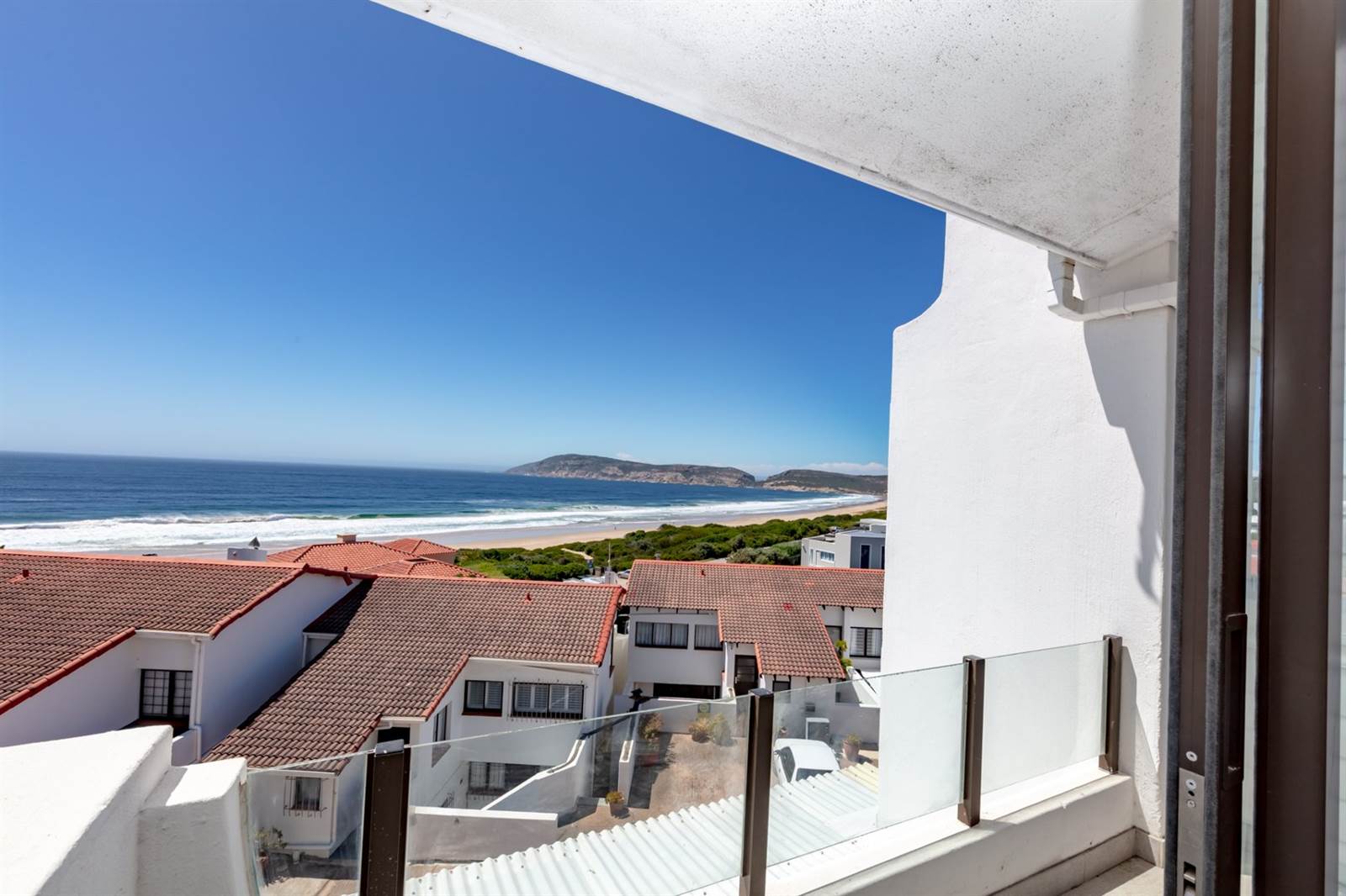 4 Bed Apartment in Robberg photo number 1