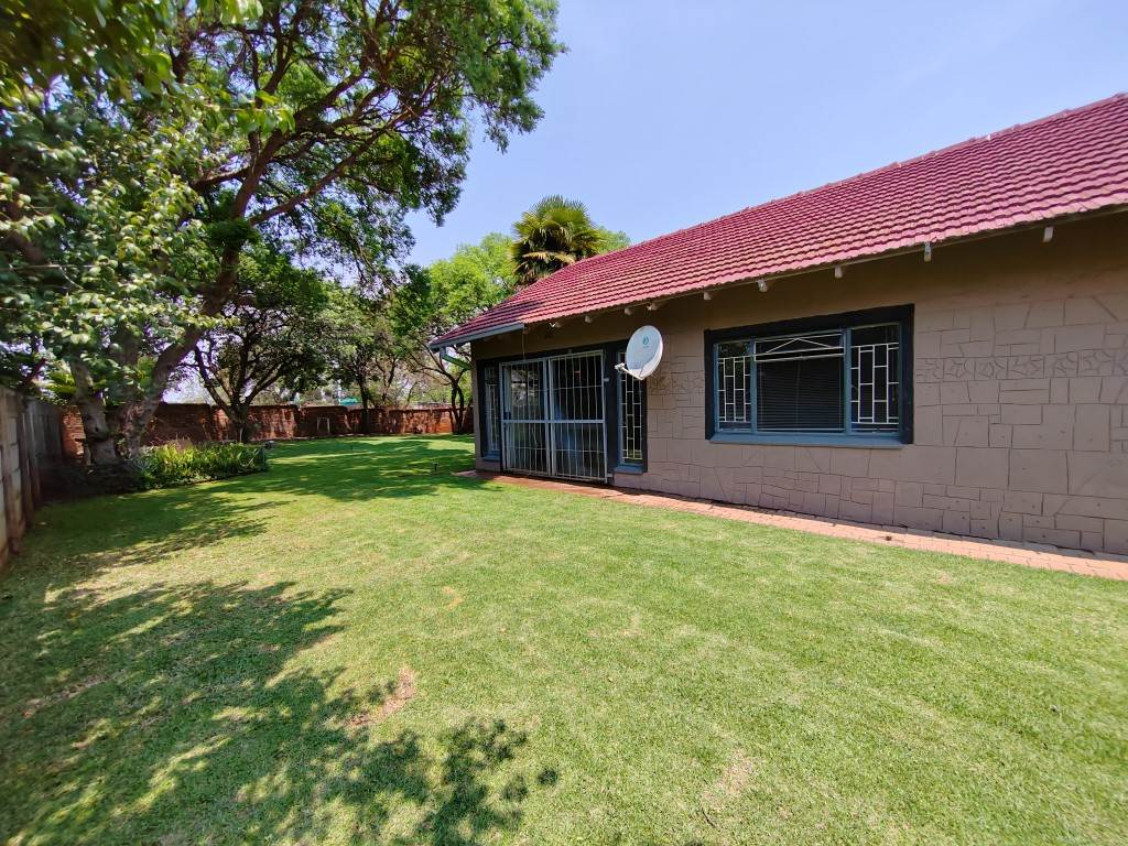 4 Bed House in Kanonkop photo number 15