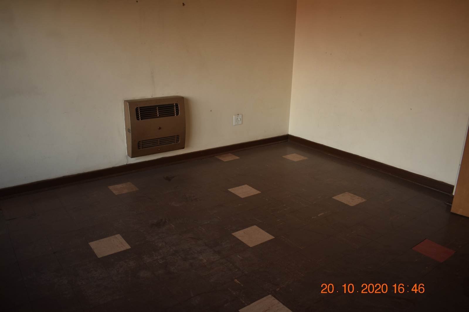2 Bed Apartment in Driehoek photo number 14