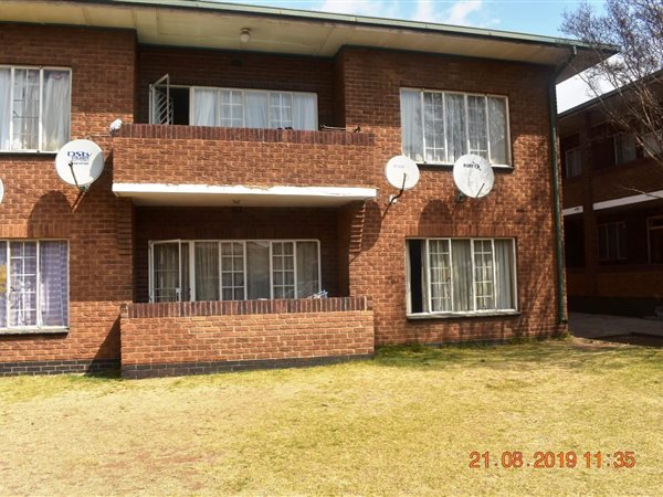 2 Bed Apartment in Driehoek