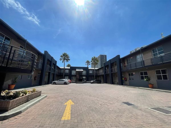 75  m² Commercial space in Milnerton Central