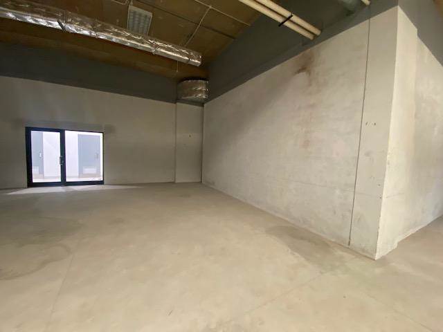 83  m² Commercial space in Milnerton Central photo number 8