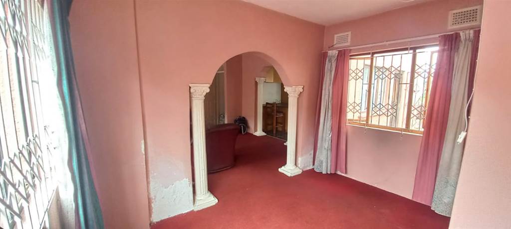 3 Bed House in Montford photo number 8