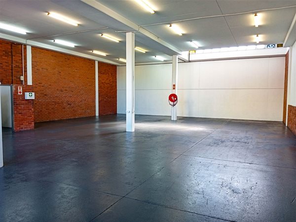 266  m² Industrial space