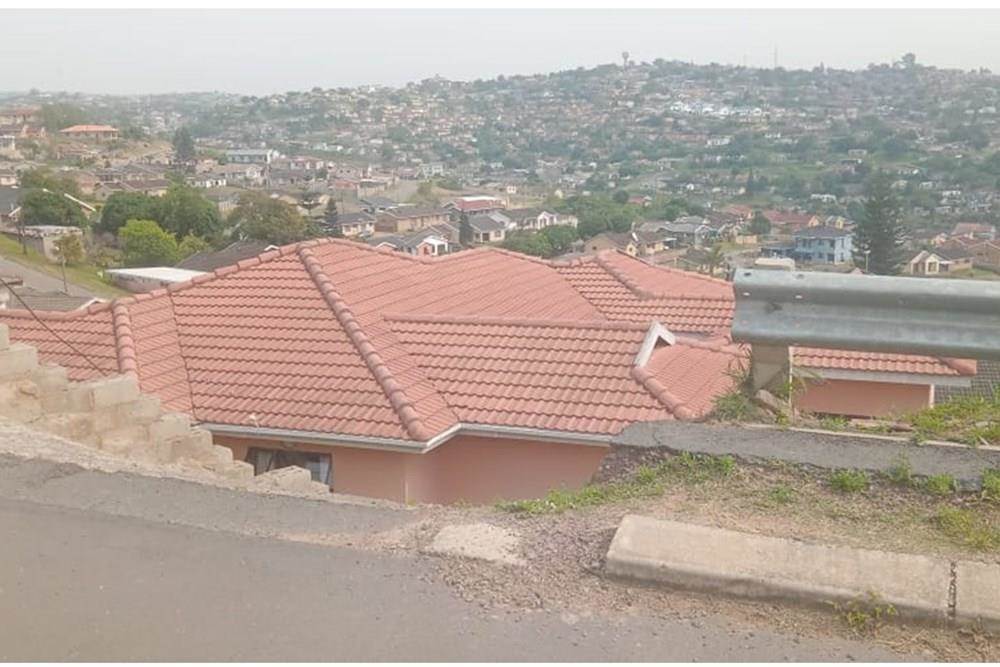 4 Bed House in Umlazi photo number 20