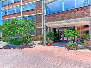 1 Bed Apartment in Victory Park