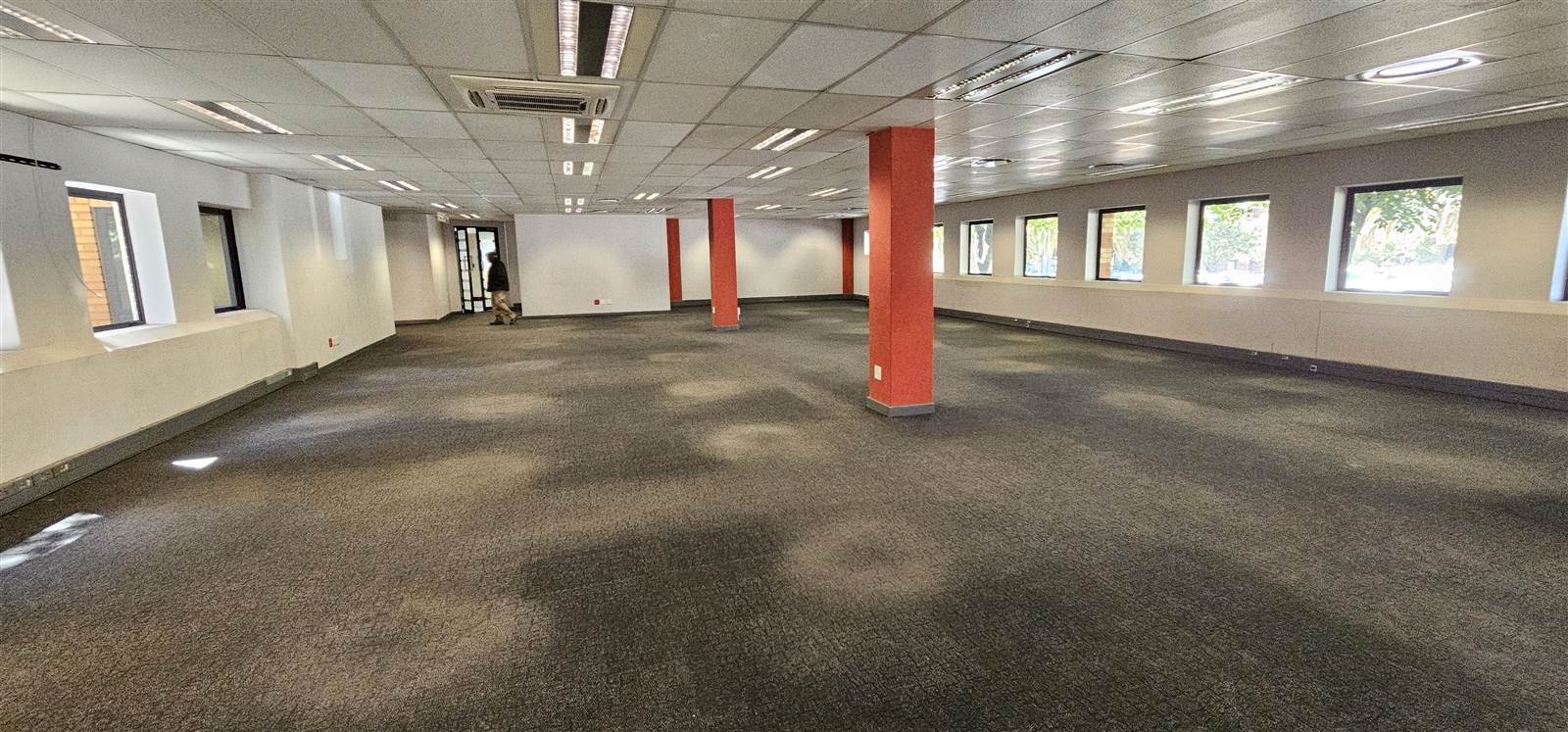 708  m² Commercial space in Bedfordview photo number 7