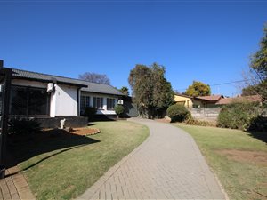 4 Bed House in Isandovale