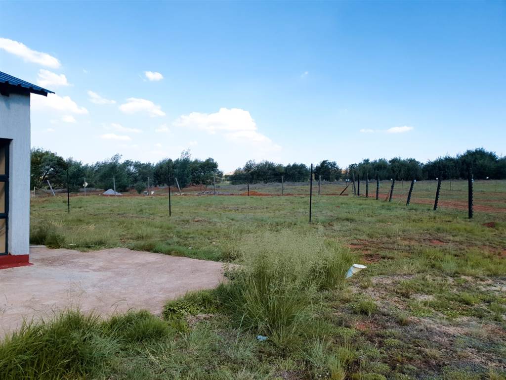 3.6 ha Farm in Randfontein photo number 8