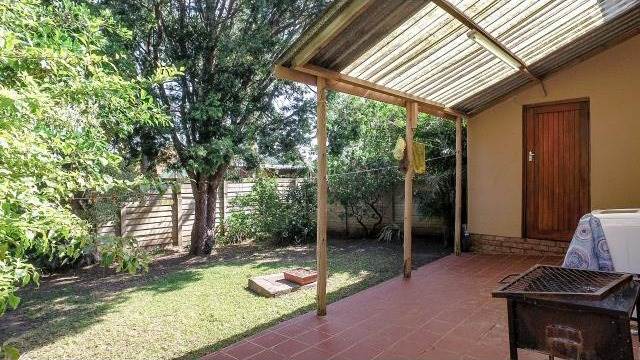 2 Bed Garden Cottage in Beacon Bay photo number 1
