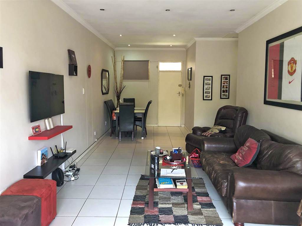 1 Bed Apartment in Glenhazel photo number 5