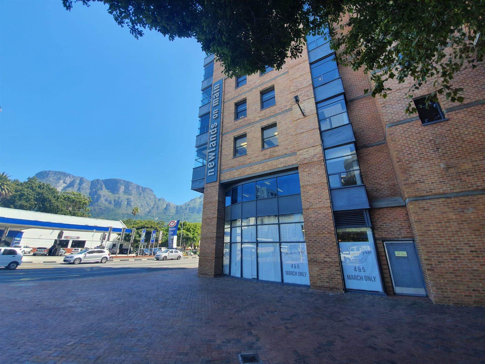 785  m² Retail Space in Newlands photo number 1