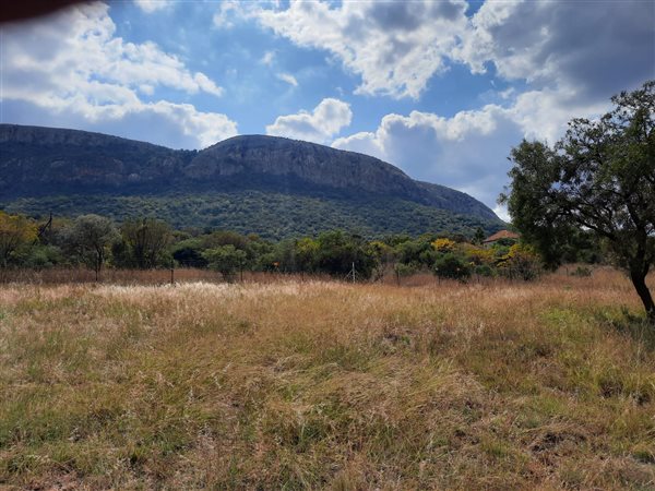8580 m² Land available in Melodie