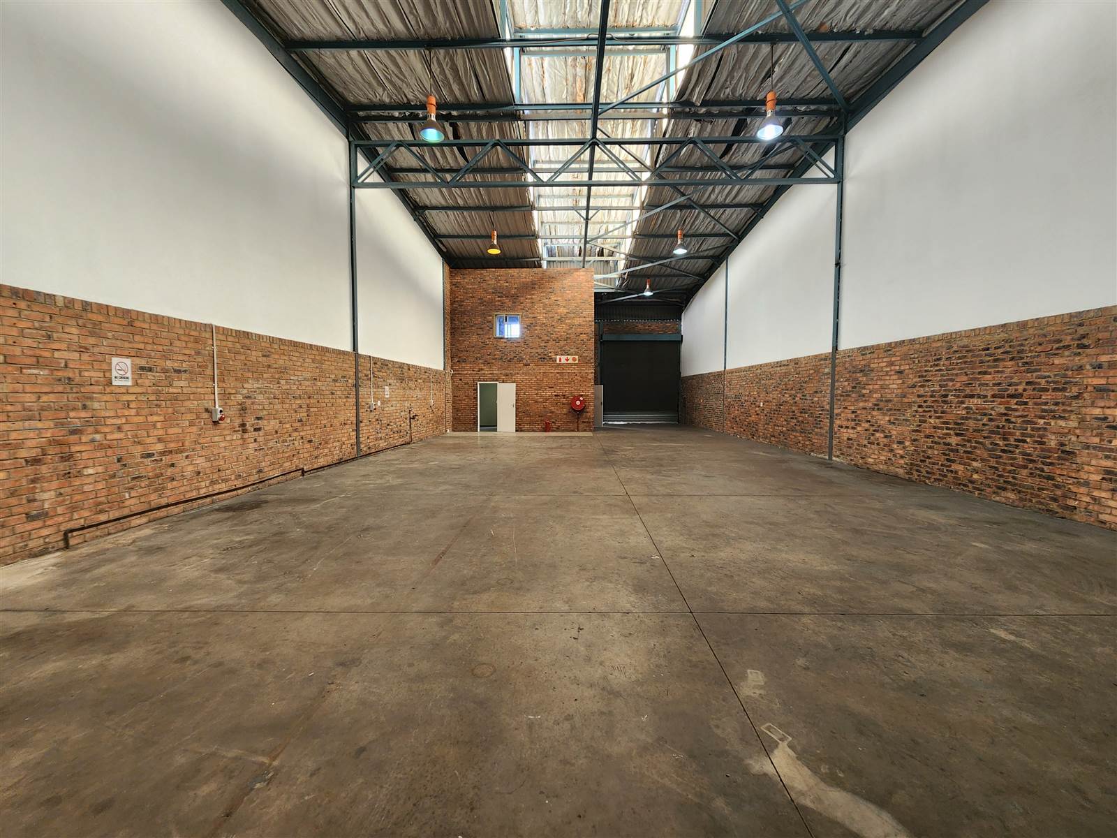 378  m² Industrial space in Sebenza photo number 6