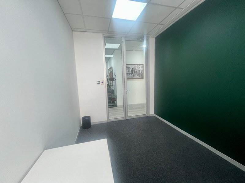 17  m² Office Space in Sandown photo number 15