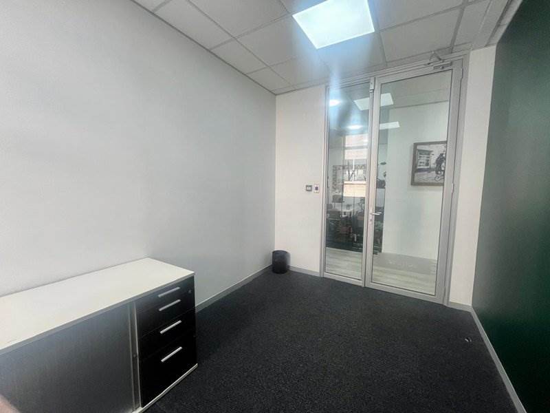 17  m² Office Space in Sandown photo number 13