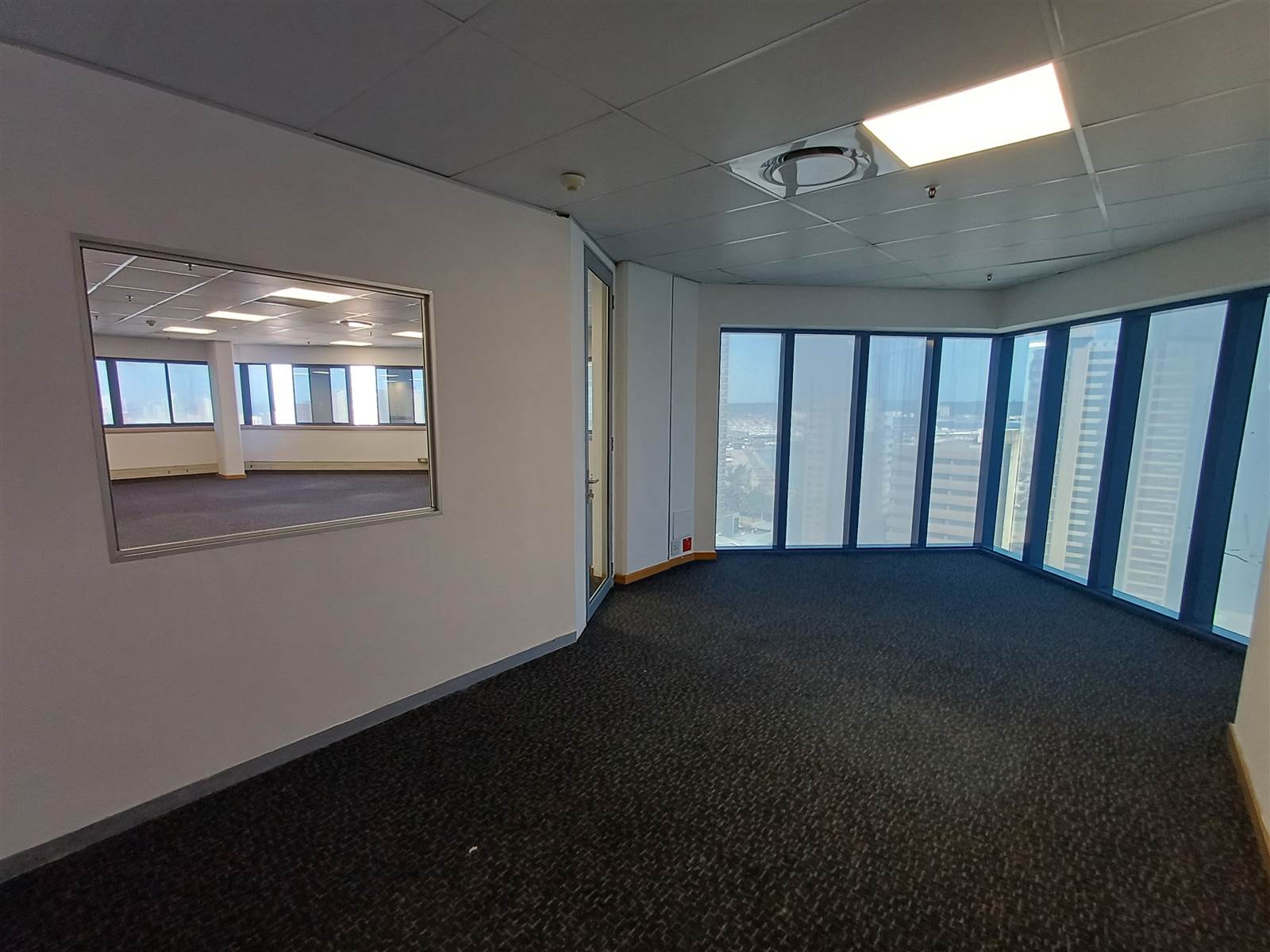251  m² Commercial space in Durban CBD photo number 10