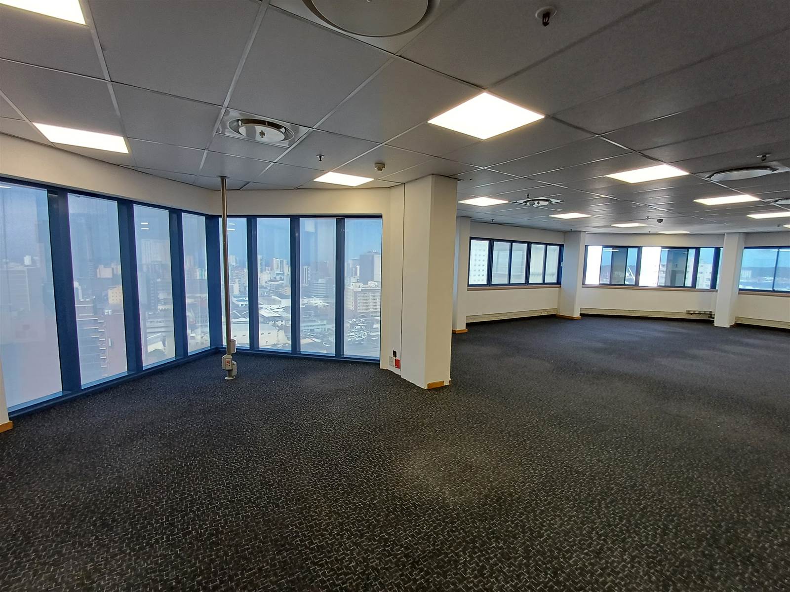 251  m² Commercial space in Durban CBD photo number 7