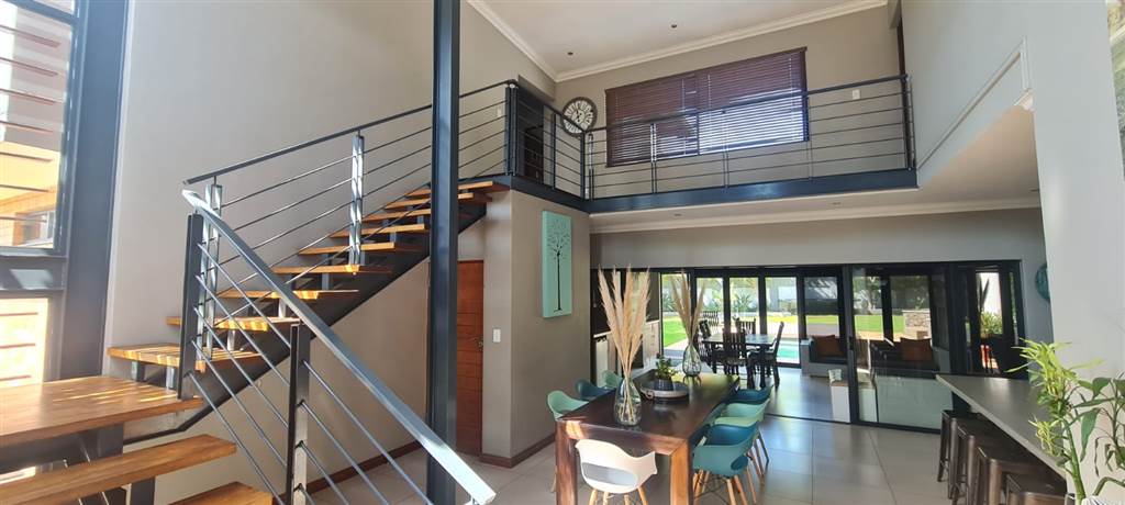 4 Bed House in Zambezi Country Estate photo number 4