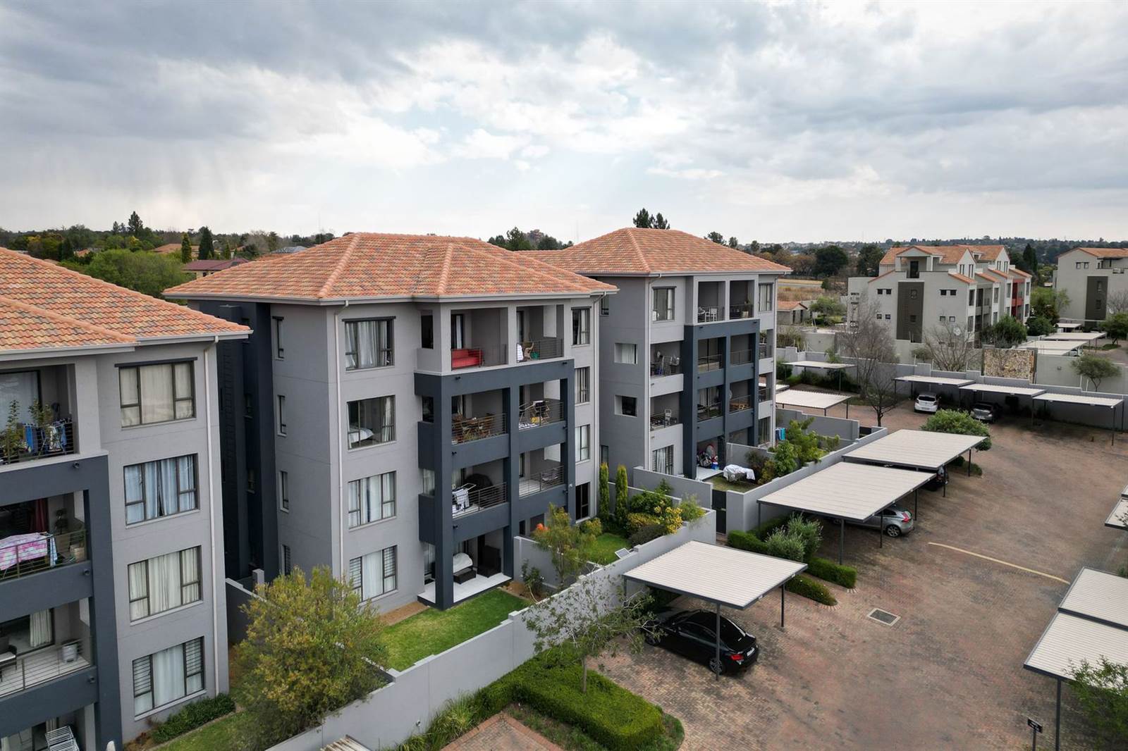 2 Bed Apartment in Lonehill photo number 25