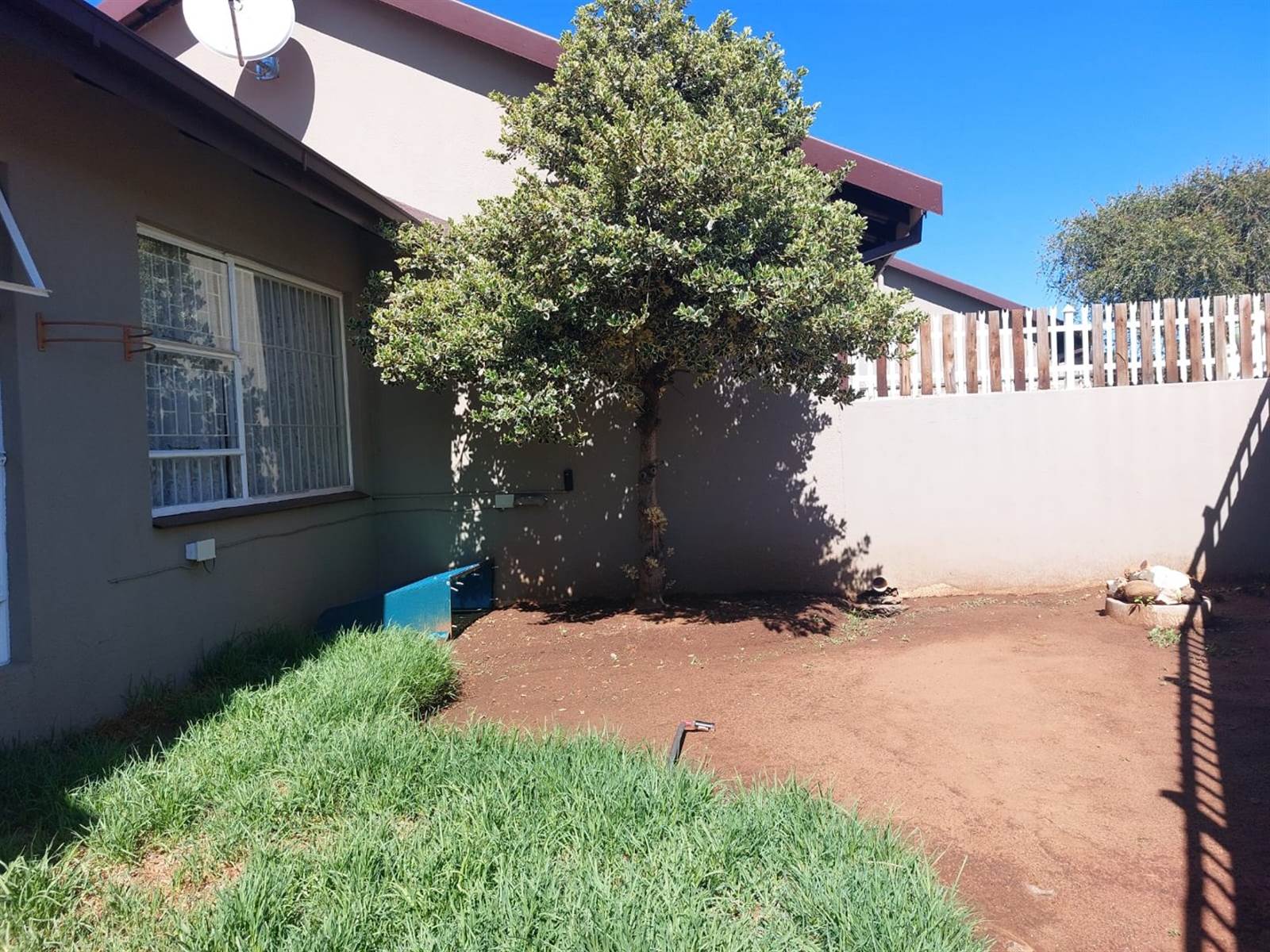 3 Bed Townhouse in Uitsig photo number 18