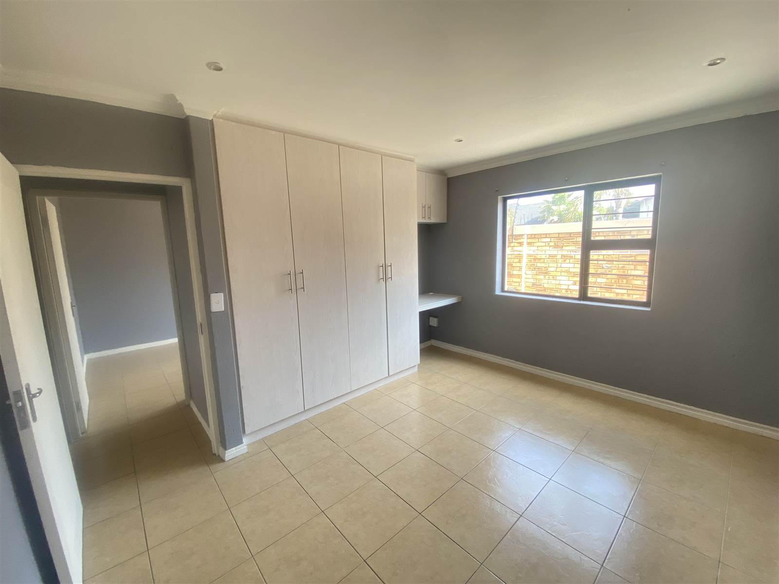 2 Bed Apartment in New Redruth photo number 9